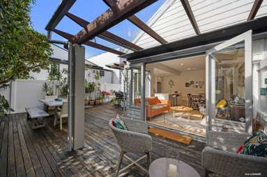 25A Hawera Road_3