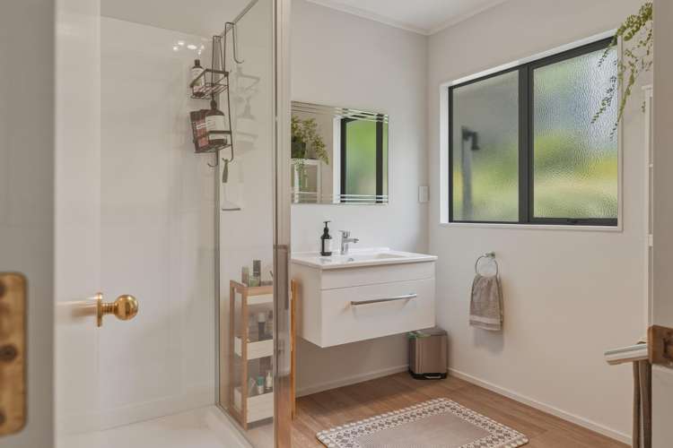 300 State Highway 10 Cable Bay_14