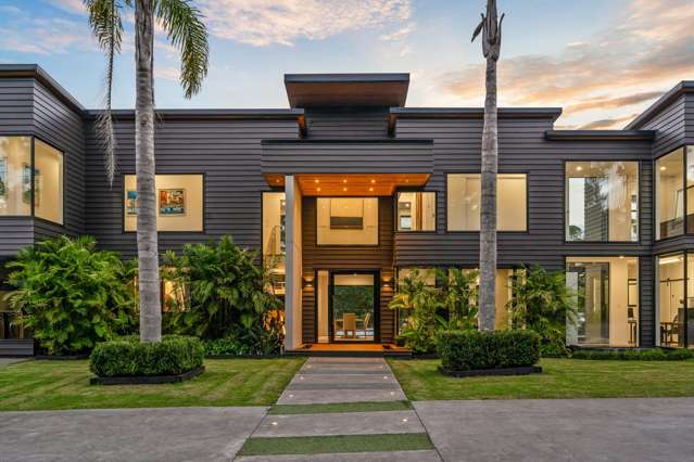 Waterfront - Super sized - Seriously for sale!