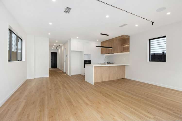 80C Tukutata Crescent Milldale_5