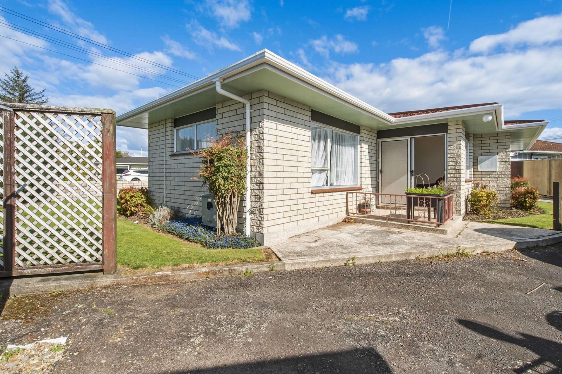 8 Tukapa Street Westown_0