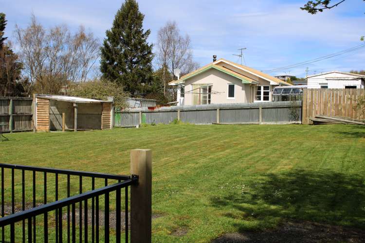8 Armstrong Street Balclutha_21