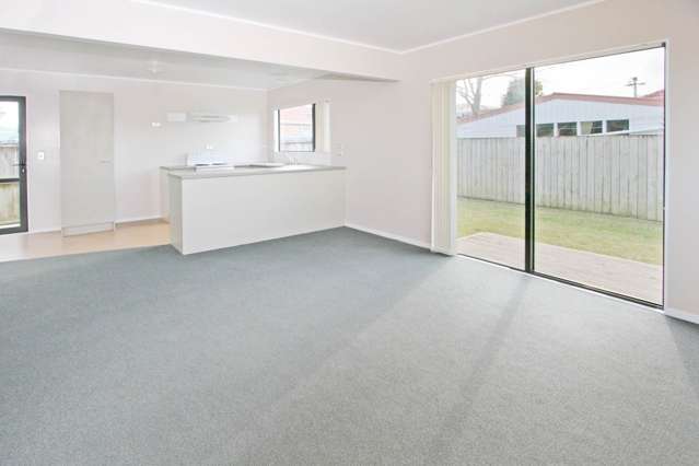 2/2 Portage Road Papatoetoe_4