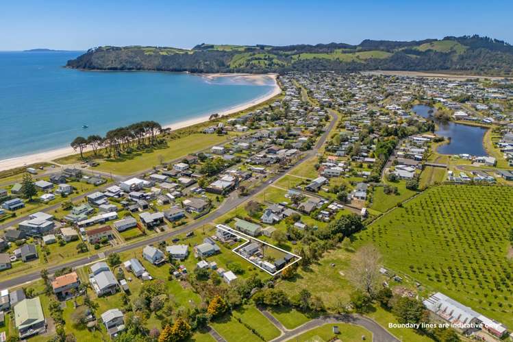 18B Captain Cook Road Cooks Beach_16