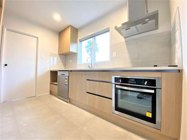 72 Divich Avenue Te Atatu South_3