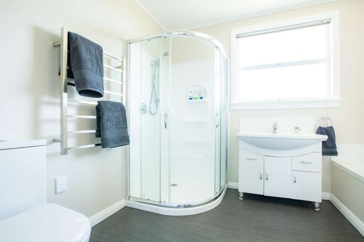 22 Keats Crescent Stoke_13