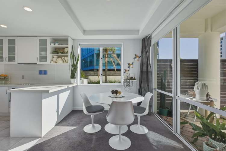2/12 Maunganui Road (The Beaumont)_4