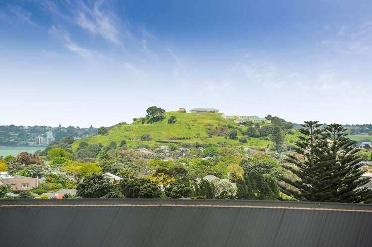 2/15 Hemi Street Narrow Neck_2