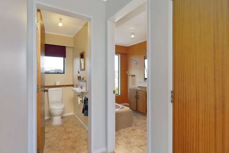 12 Moana Street Otaki Beach_11