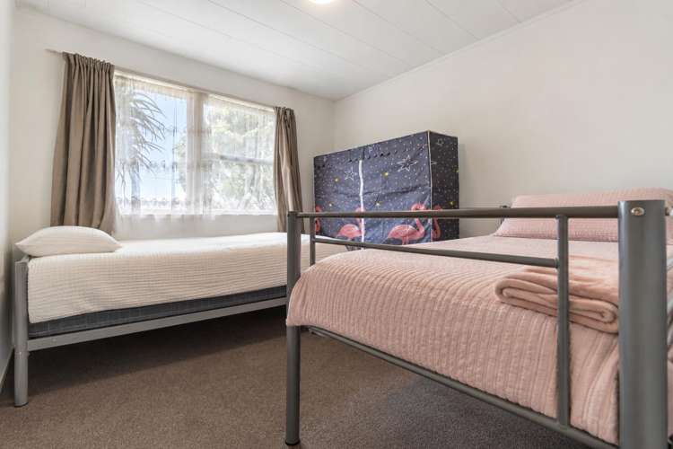 15 Craigbank Avenue New Lynn_10