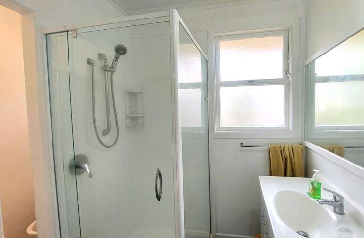 2/24 Upland Street 11218_7