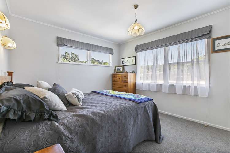 32 Dolbear Street Titirangi_8