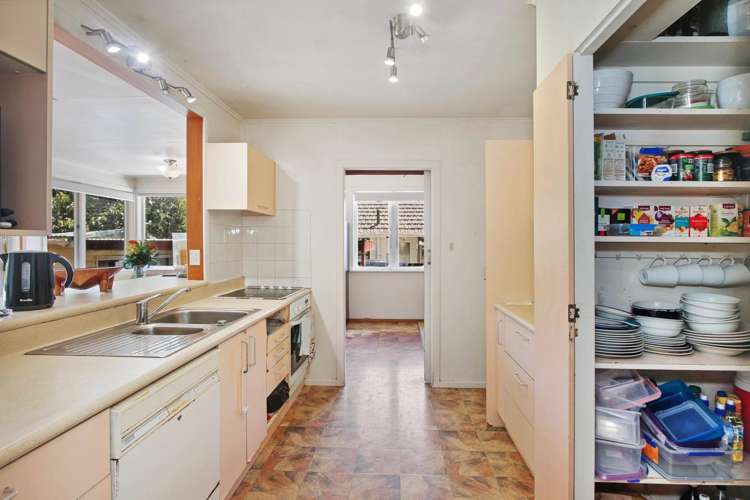 20 Chilcott Road Henderson_19