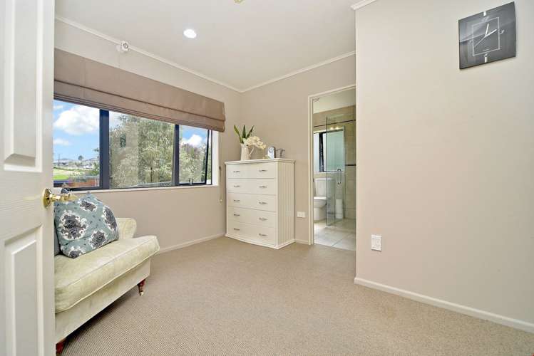 7 Ramoana Mews Cockle Bay_17