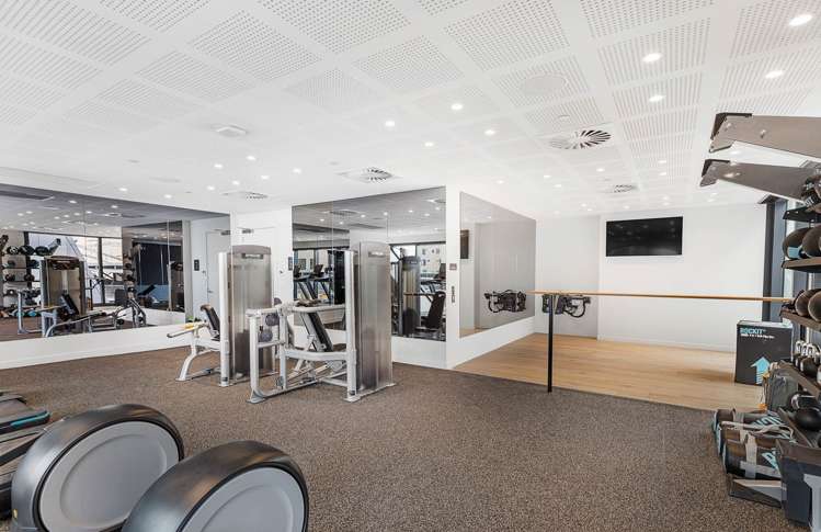 2801/10 Commerce Street City Centre_37