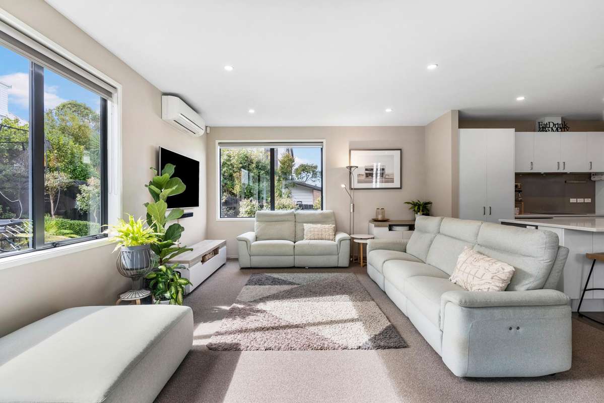 61A Castledine Crescent_3