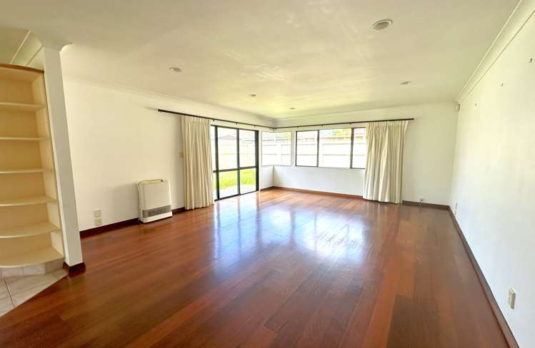 9 Santorini Key Papamoa_18