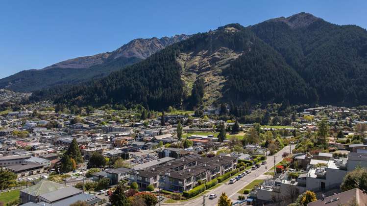 9 Edgar Street Queenstown_23