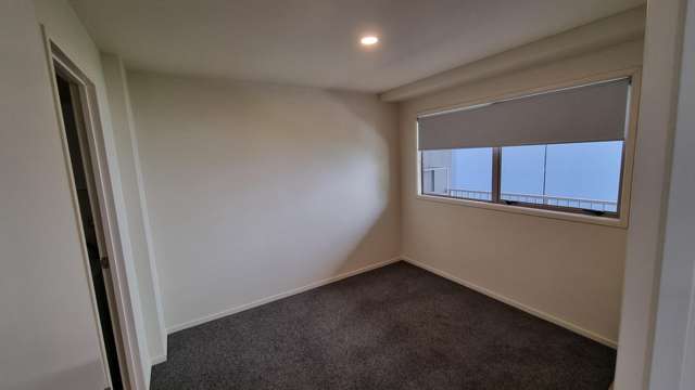 2 Whitaker Place 10015_4