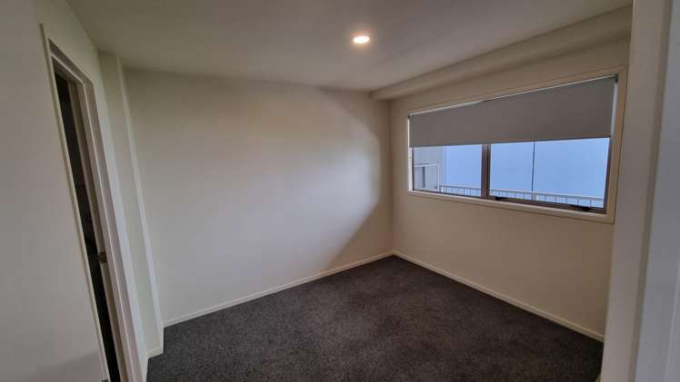 2 Whitaker Place 10015_4