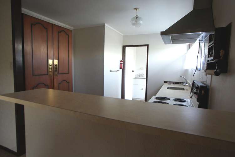 2/4 Church Street Onehunga_10