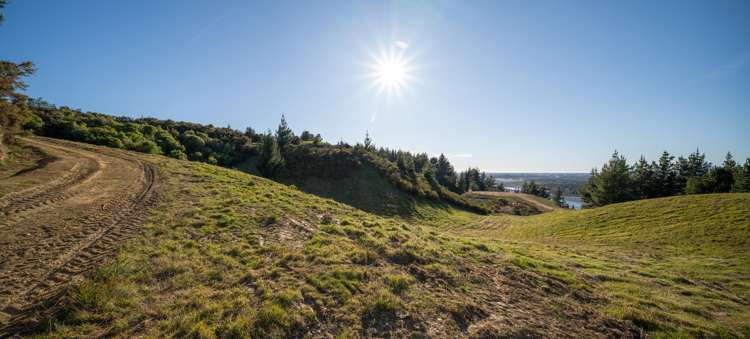 640 Northbank Road Wairau Valley_21