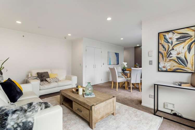 16/3 Wagener Place Mount Albert_3