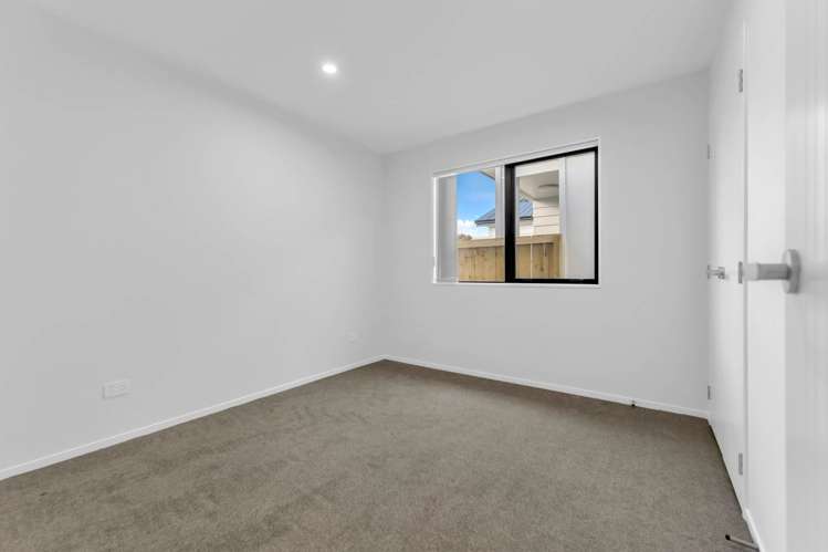 37a Clarkson Crescent Otara_11