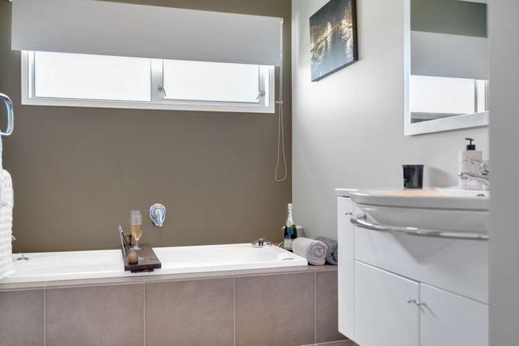 1/58 Takutai Avenue Half Moon Bay_25