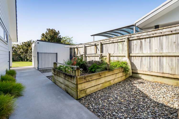 6 Pebble Beach Court Waiwhakaiho_46