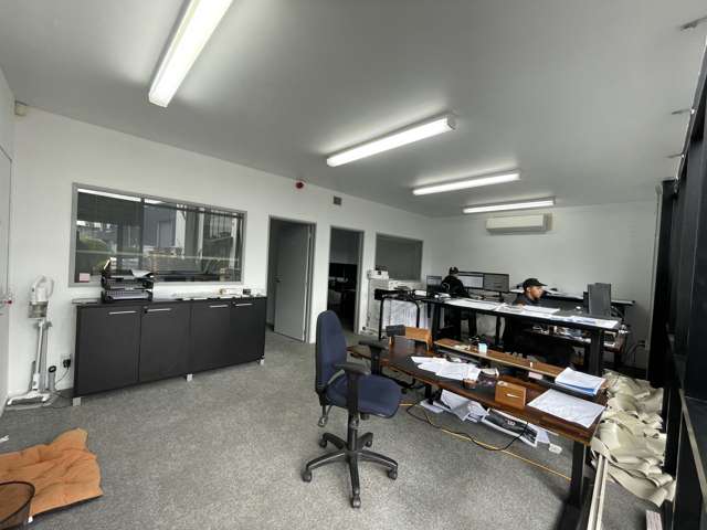 Unit D/32 William Pickering Drive Rosedale_3