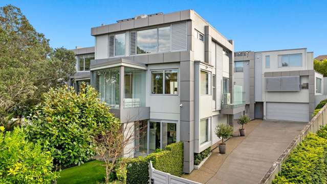 Montrose Villas - Always Admired - FREEHOLD TITLE
