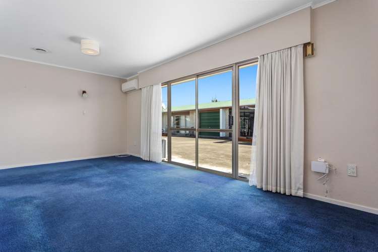 2/6 Natana Place_4