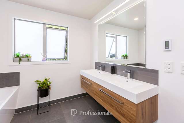 111 Kirton Drive Riverstone Terraces_2