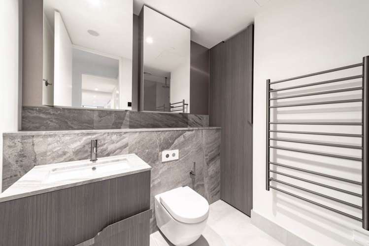 4801/10 Commerce Street City Centre_15