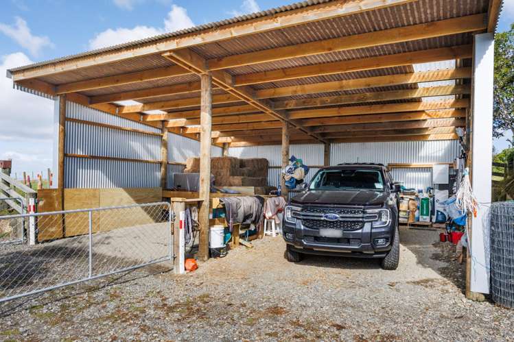 1233 Makino Road Halcombe_20