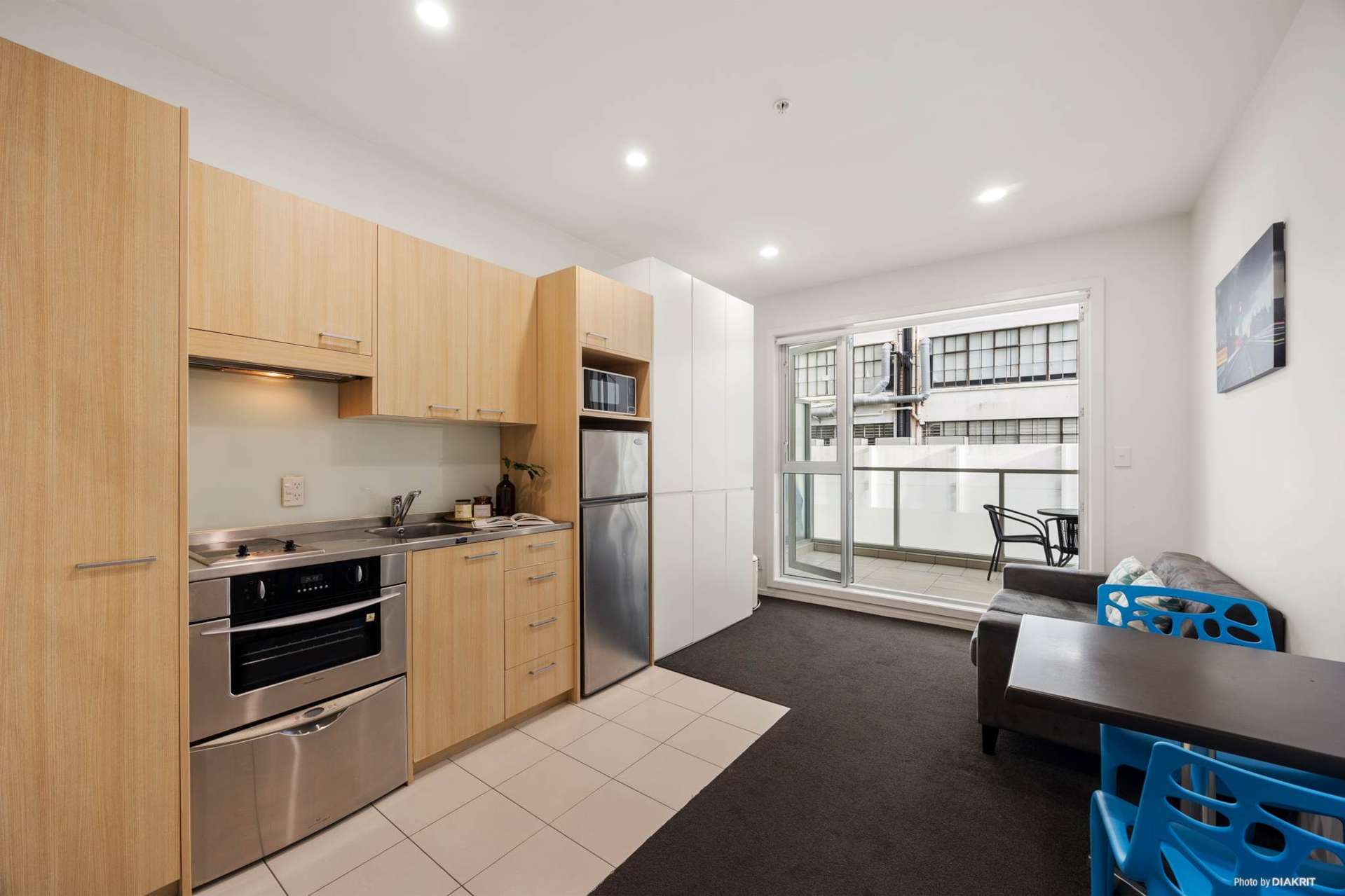 210/85 Beach Road City Centre_0