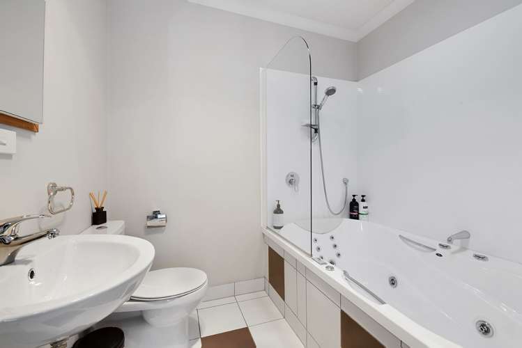 327 Postman Road Dairy Flat_11