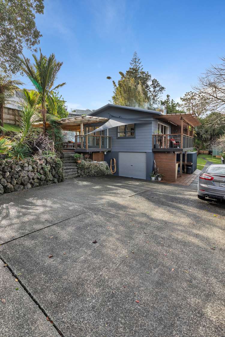 40 Memorial Drive Parahaki_31