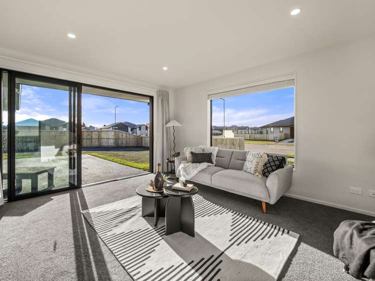 2 Orwell Way Elgin_10