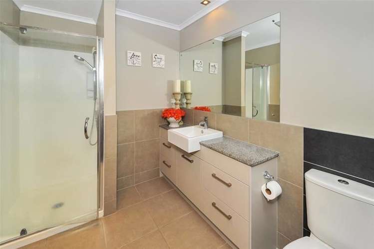 5 Chateau Rise Flat Bush_19