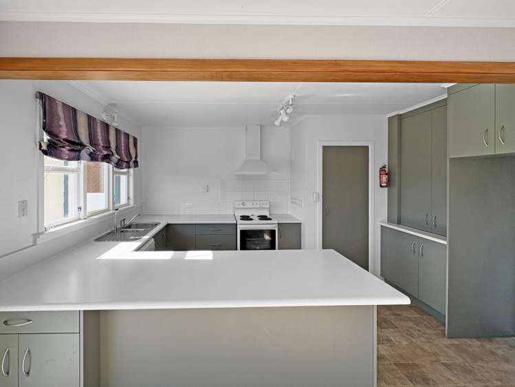 8 Mark Perreau Place 1206_4