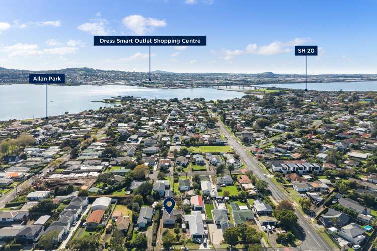 9 Muir Avenue Mangere Bridge_7