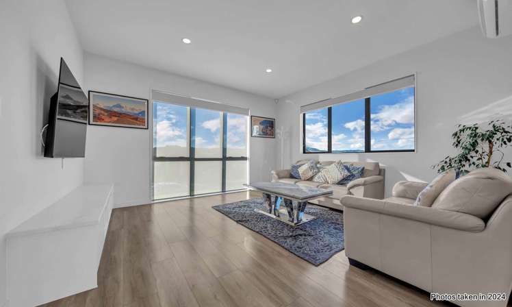13 James Elliot Way_5