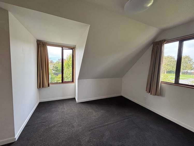 8A Braco Place Burnside_9