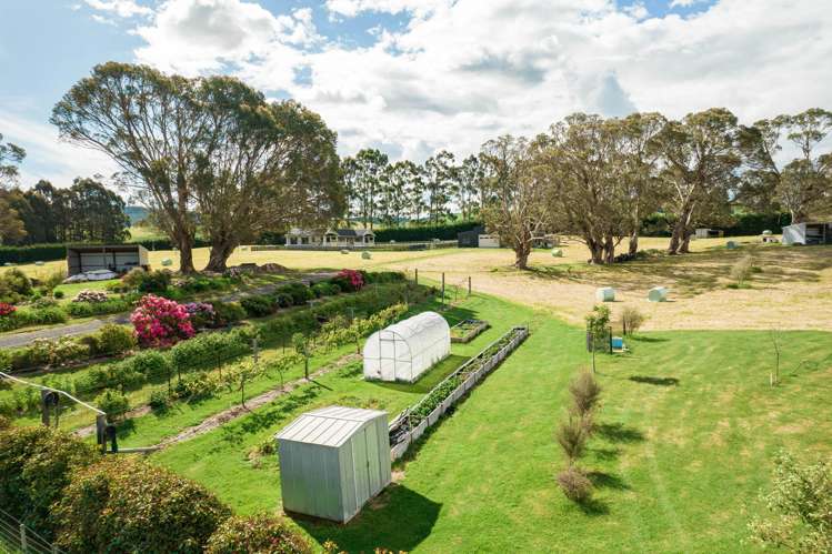 736 Tukairangi Road Kinloch_0