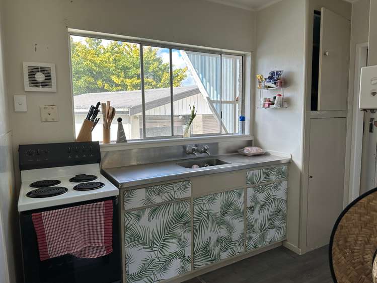 24 Euan Street Mangakakahi_12