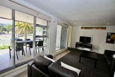 1B/8 The Esplanade_2