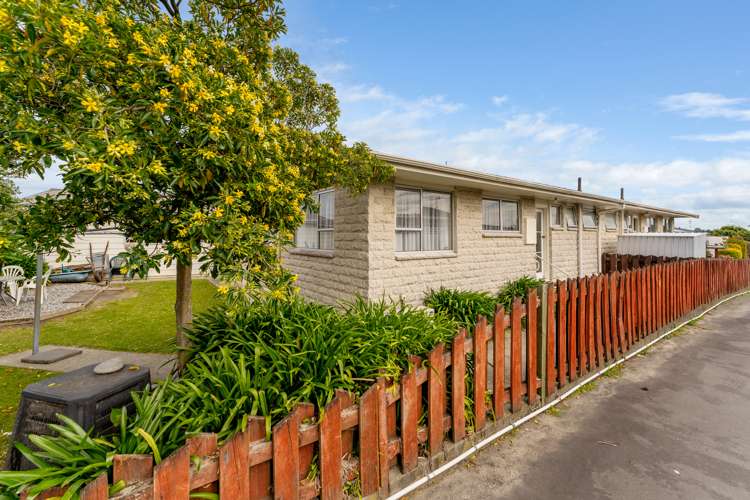 2/12 Cobham Crescent Stoke_14