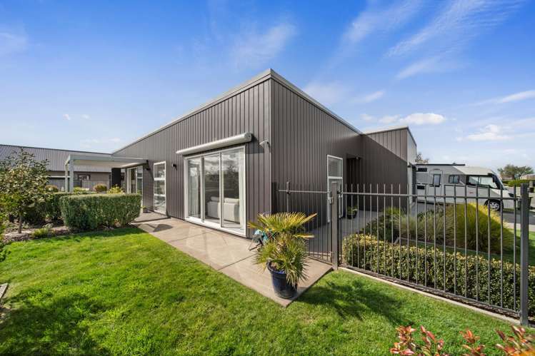 1 Whatman Avenue_0